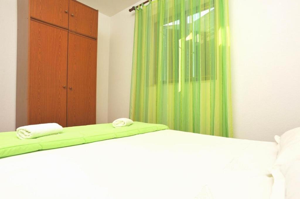 Apartments Lenka Сутіван Номер фото