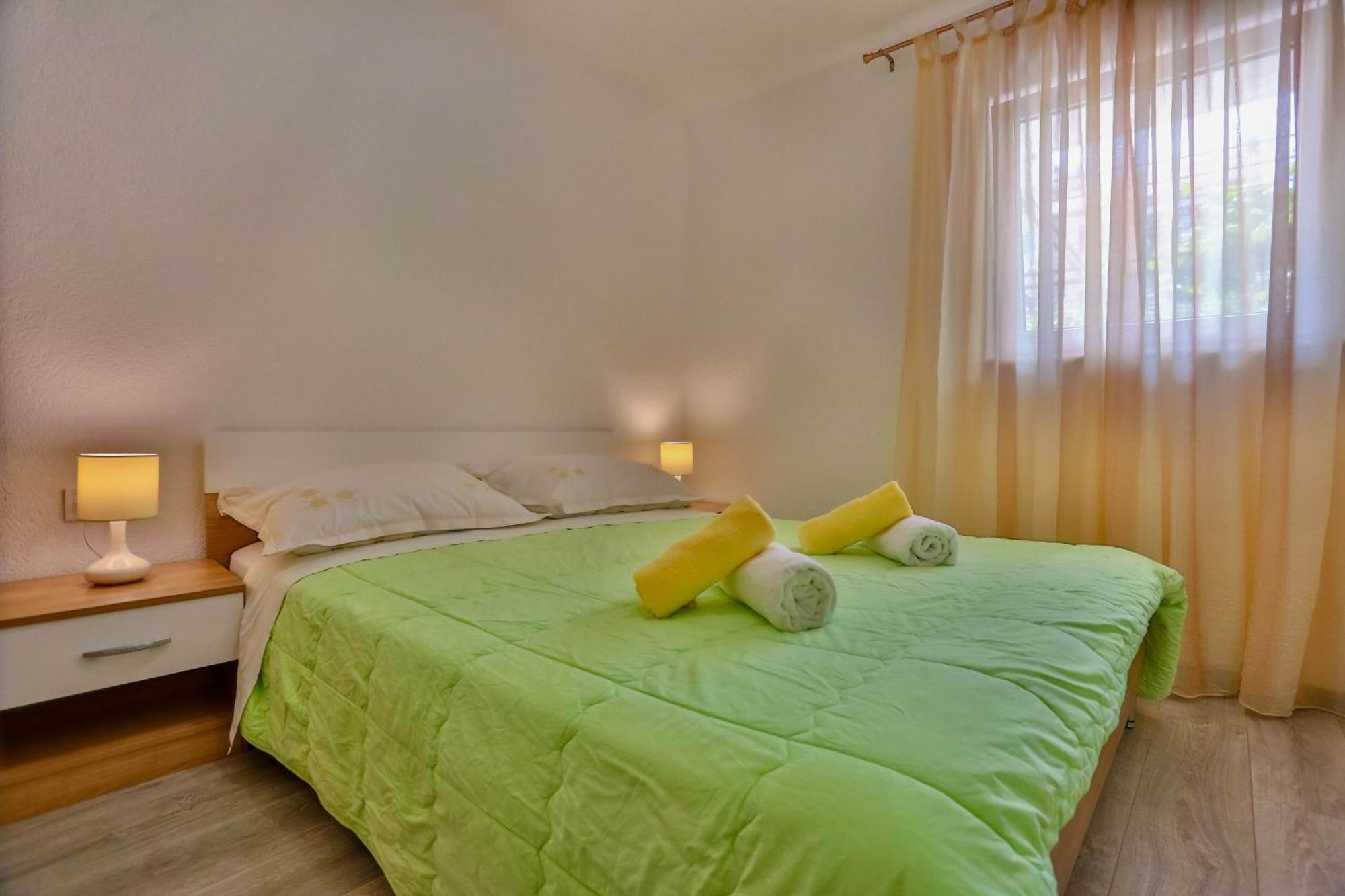 Apartments Lenka Сутіван Номер фото