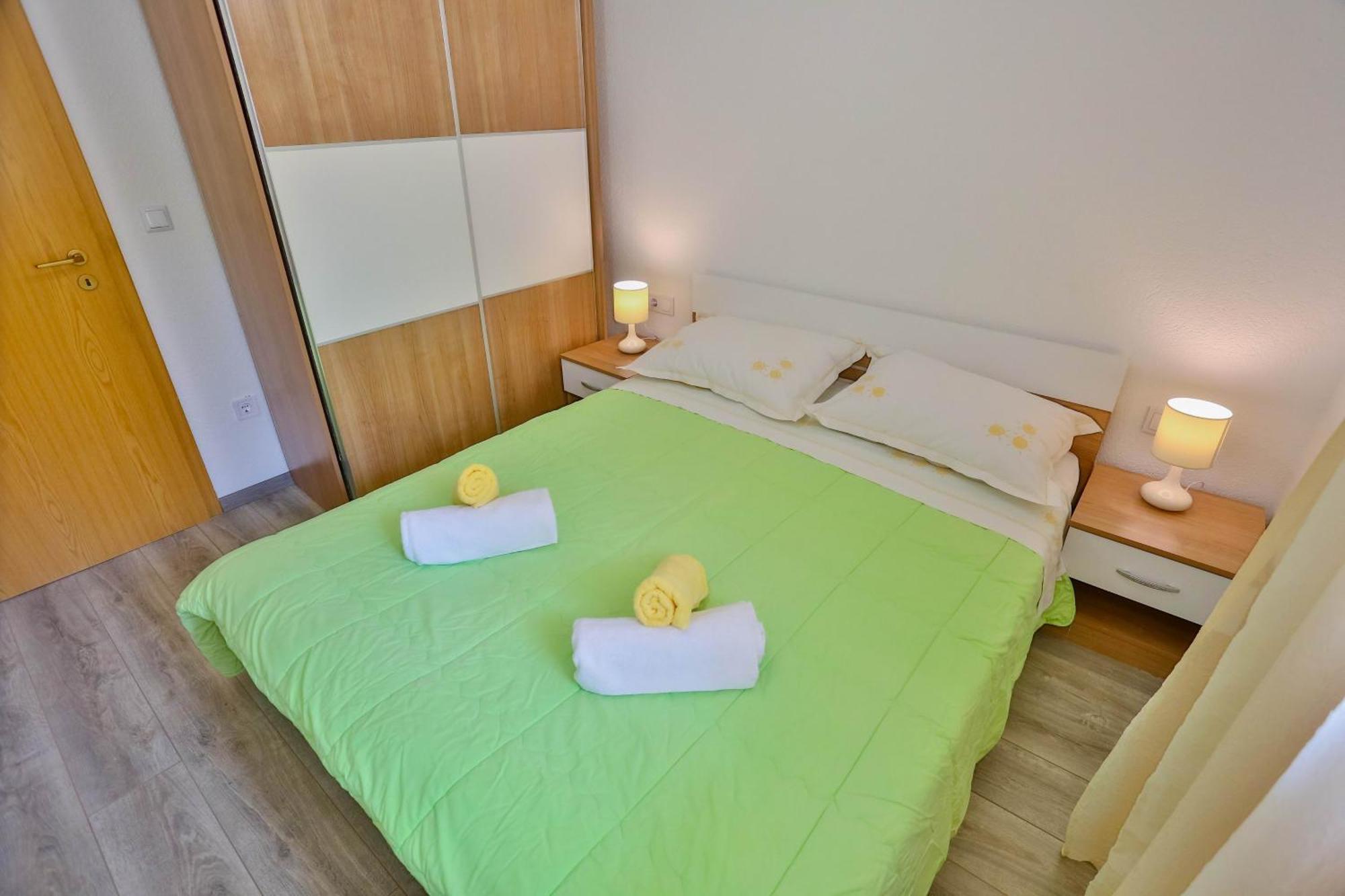 Apartments Lenka Сутіван Номер фото